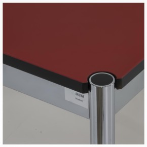 USM HALLER - Schreibtisch mit Linoleum / 150 cm